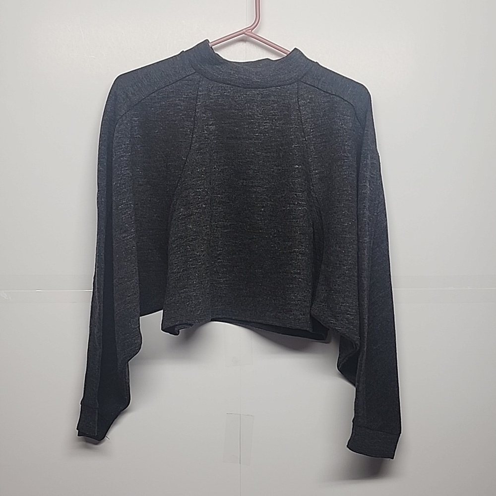 Primark sz M super soft & cozy crop gray sweater with balloon sleeves. Ireland.